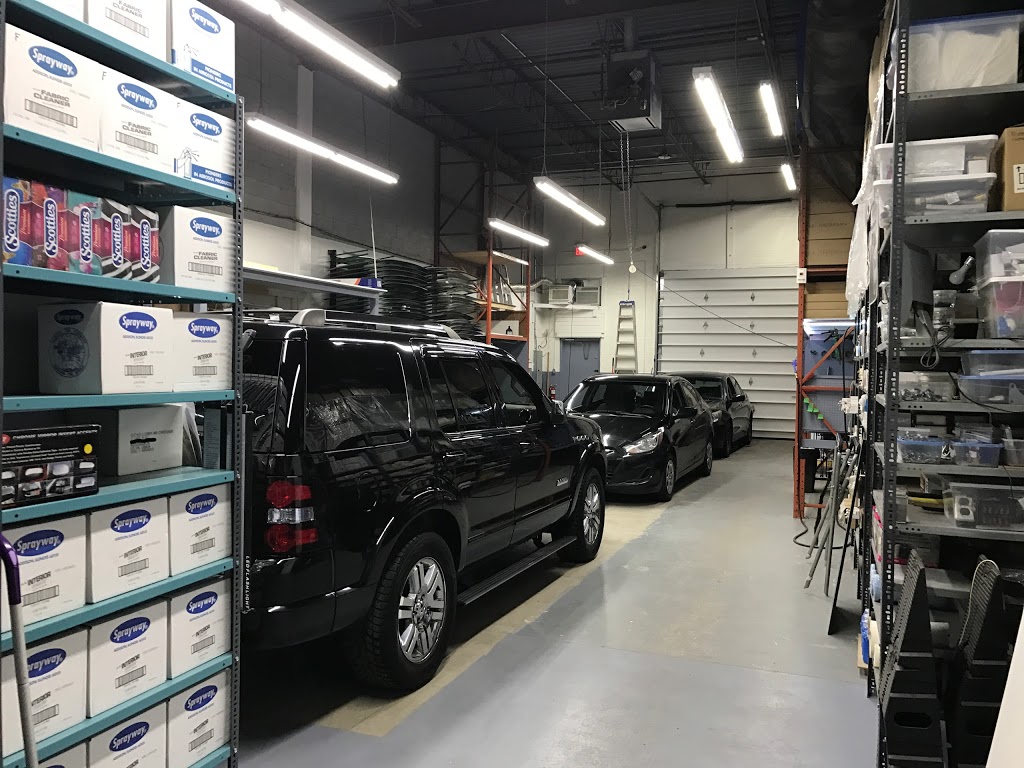 Ray Auto Glass | 2410 Lucknow Dr #23, Mississauga, ON L5S 1V1, Canada | Phone: (905) 696-0666