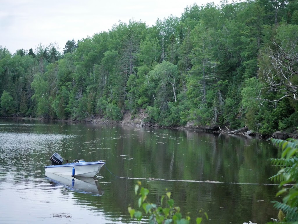 CEDAR BROOK LANDING RIVER LODGE | 137 J RS Ln, Weldford Parish, NB E4T, Canada | Phone: (506) 875-8526