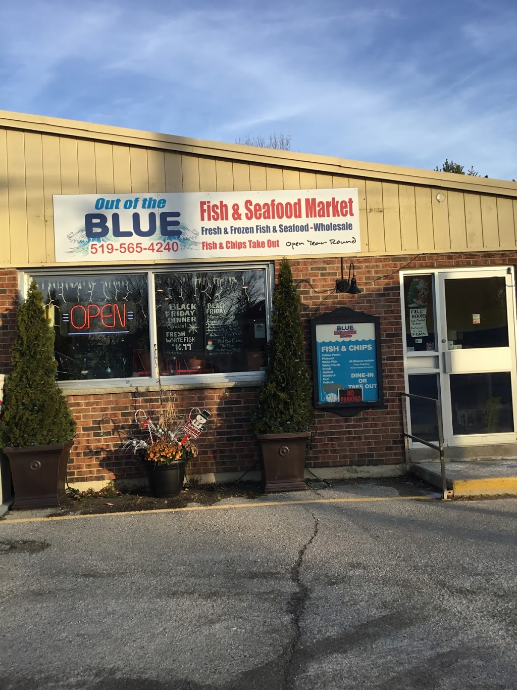 Out of the Blue Fish & Seafood Market, Fish and Chips | 1A The Square, Bayfield, ON N0M 1G0, Canada | Phone: (519) 565-4240