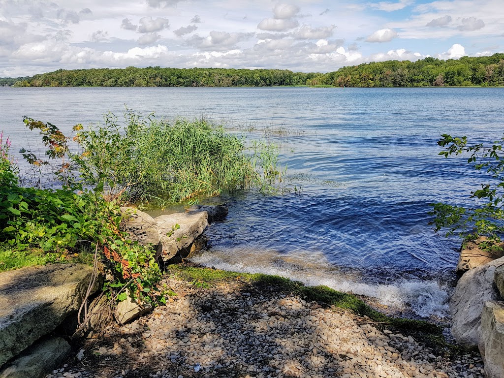 Municipal Waterfront Stop | 57 Boulevard du Domaine, Notre-Dame-de-lÎle-Perrot, QC J7V 7P2, Canada