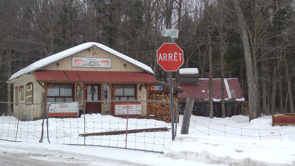 Cabane Fernando Laporte | 1230 QC-343, Saint-Ambroise-de-Kildare, QC J0K 1C0, Canada | Phone: (450) 750-2310