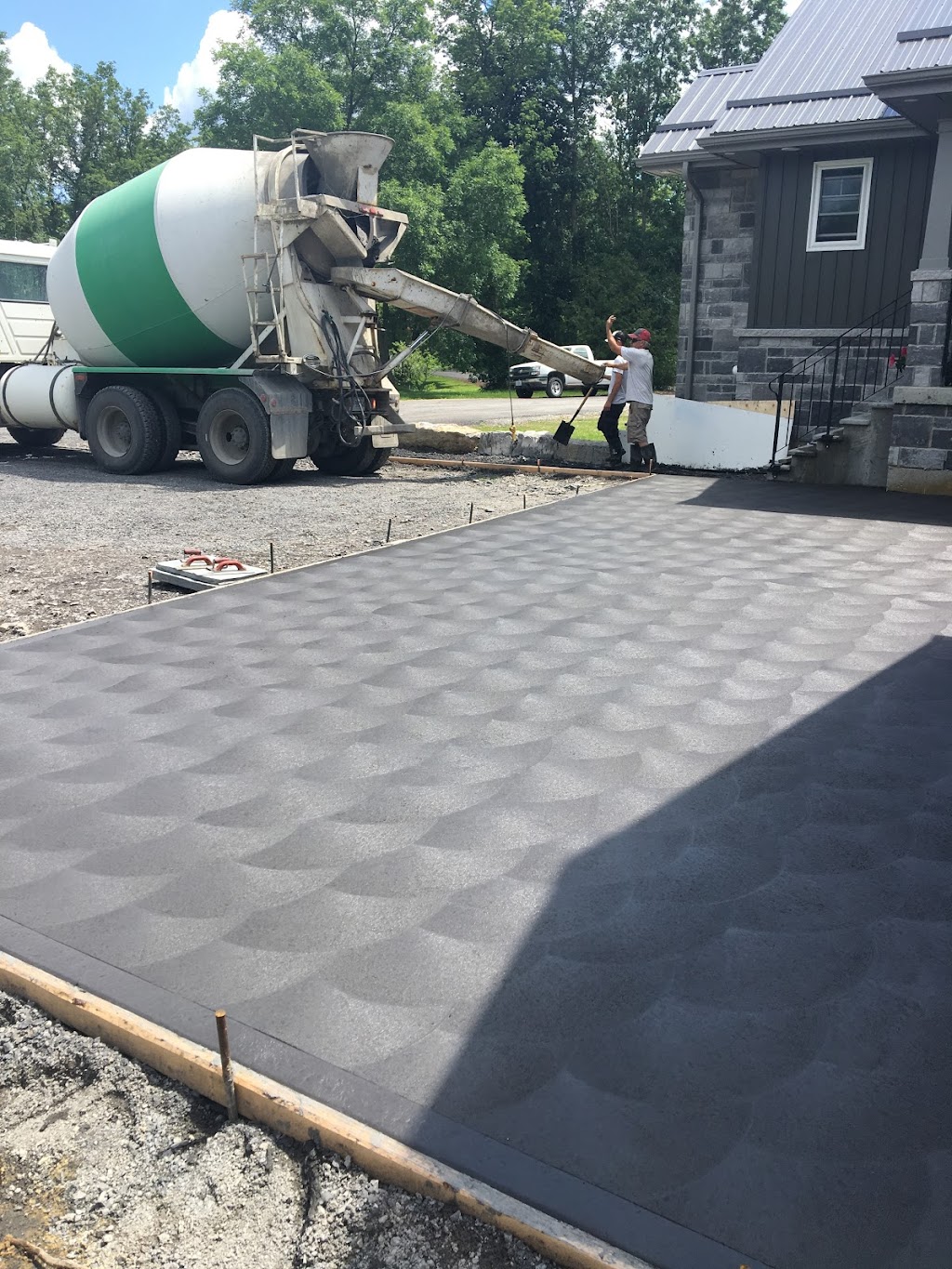 R&R Custom Concrete Inc. | 1839 Camden Rd, Greater Napanee, ON K7R 3L2, Canada | Phone: (613) 583-0112