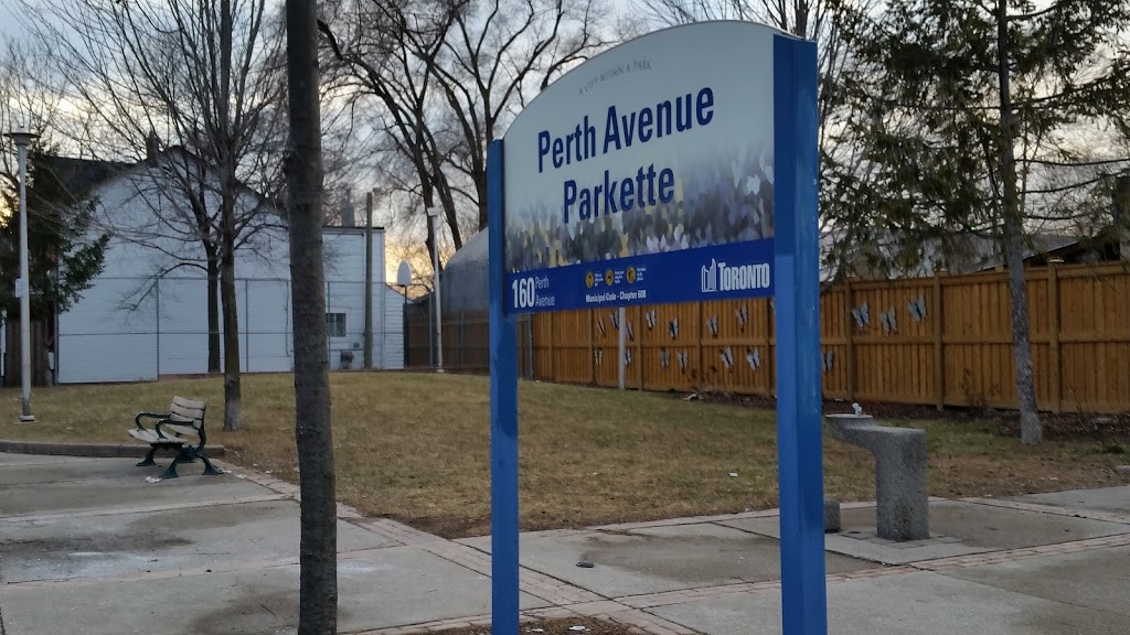 Perth Avenue Parkette | 160 Perth Ave, Toronto, ON M6P 3X5, Canada