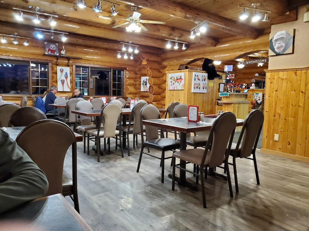 Huckleberrys Family Restaurant | 205 Laurier St, Invermere, BC V0A 1K7, Canada | Phone: (250) 342-3800