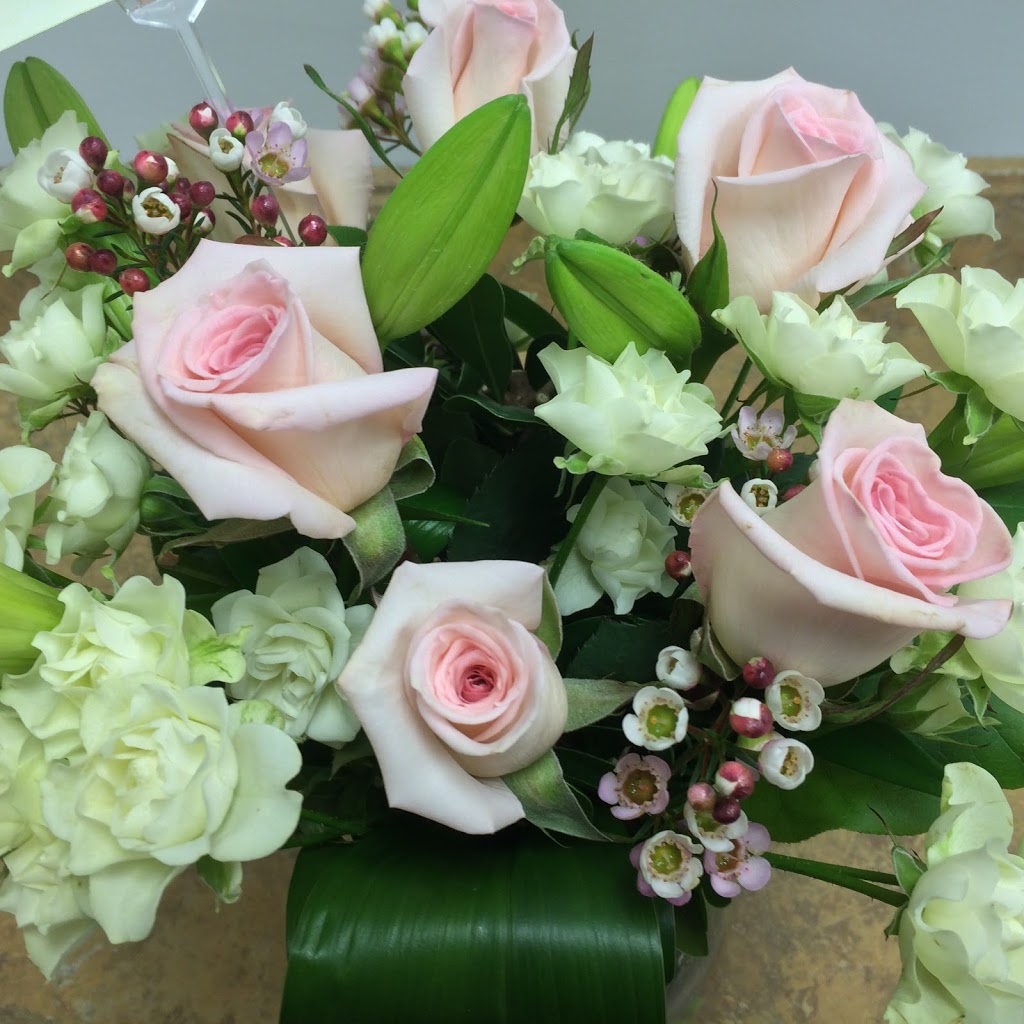 Stratford Blooms | 59 Albert St, Stratford, ON N5A 3K2, Canada | Phone: (519) 814-5000