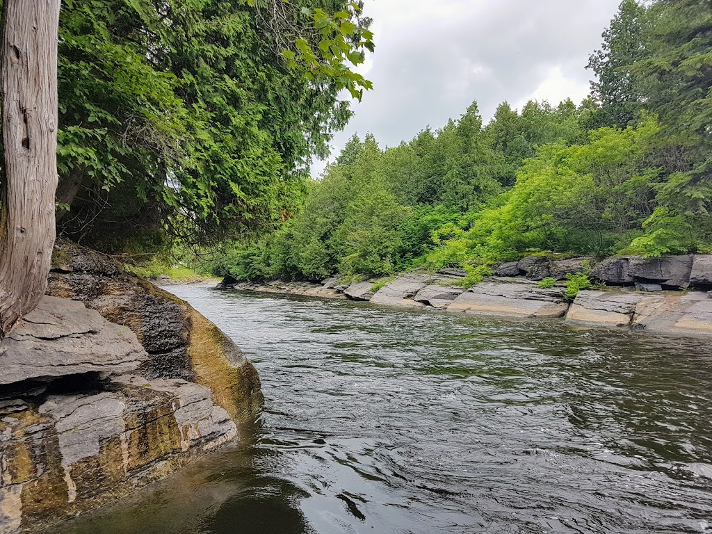 La Grotte du Trou de fée | Chemin Archambault, Crabtree, QC J0K 1B0, Canada | Phone: (450) 754-3434