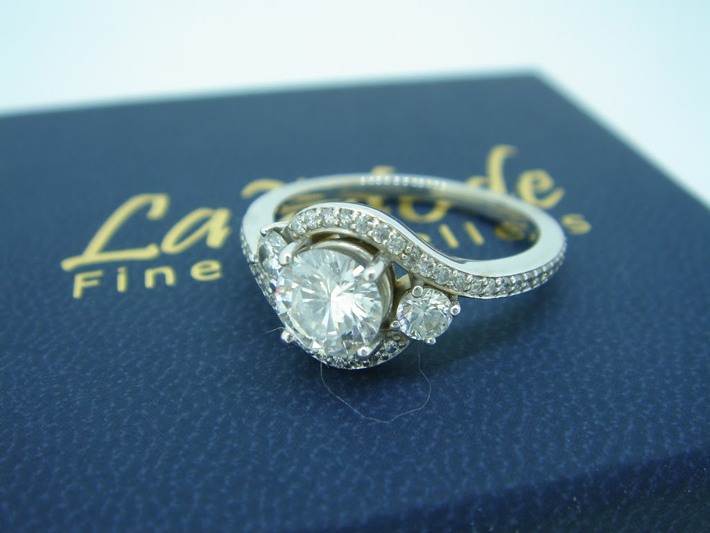 La Mode Fine Jewellers | 570 Kanata Ave R3, Kanata, ON K2T 1K5, Canada | Phone: (613) 271-0709