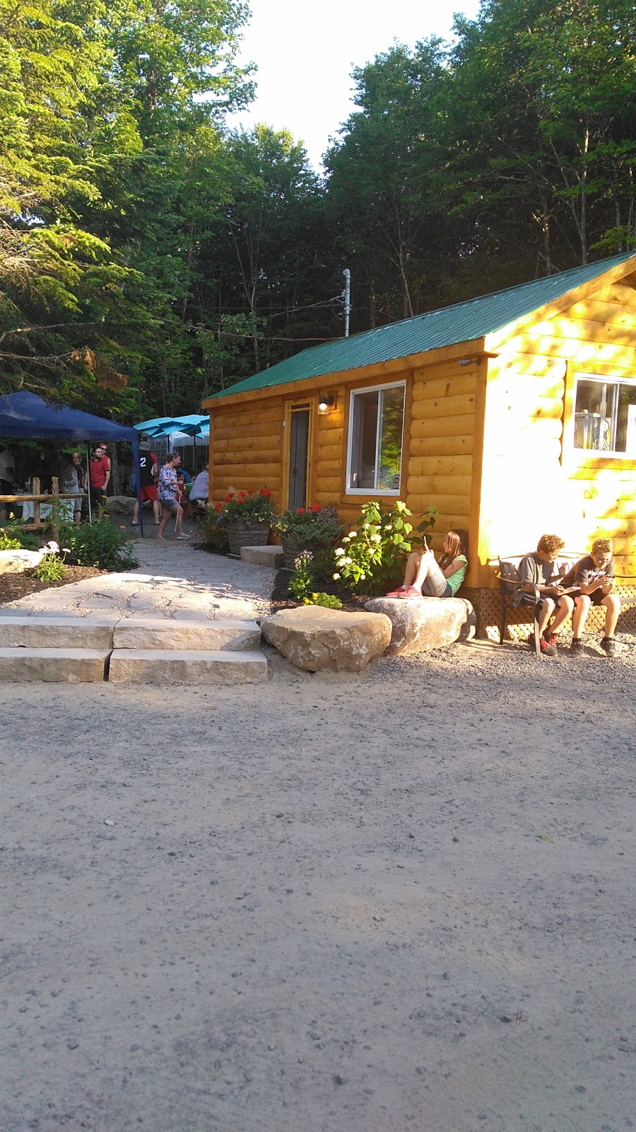 Camping Lac Coping inc. | 3318 Chemin des Lacs, Notre-Dame-de-la-Merci, QC J0T 2A0, Canada | Phone: (819) 424-3736