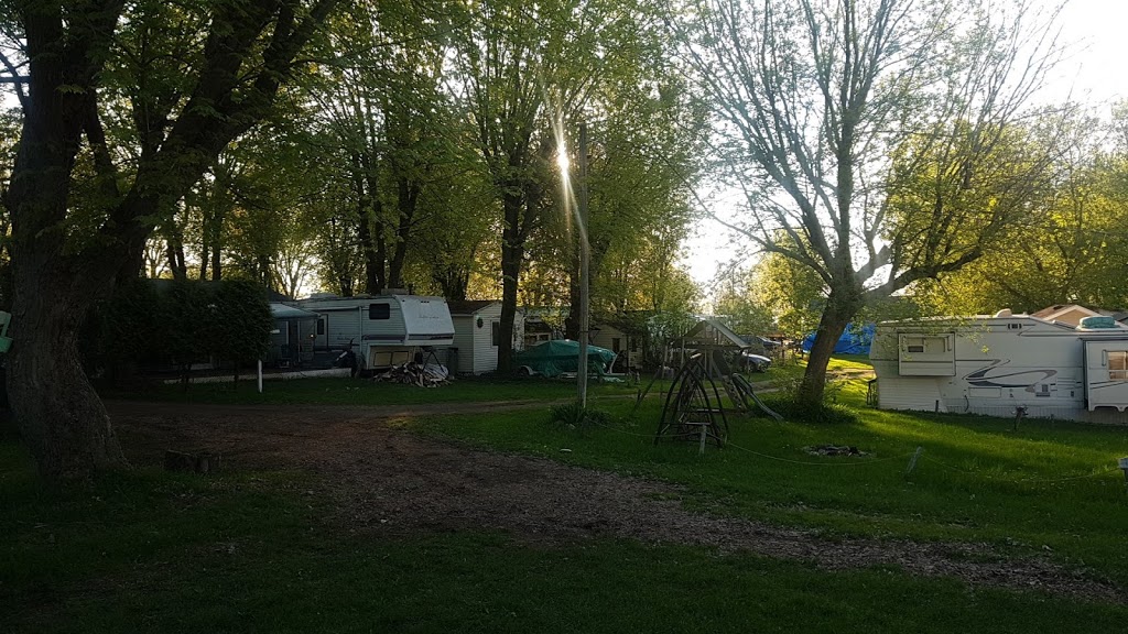 Camping St-Anicet Inc | 1850 Rte 132, Saint-Anicet, QC J0S 1M0, Canada | Phone: (450) 264-2260