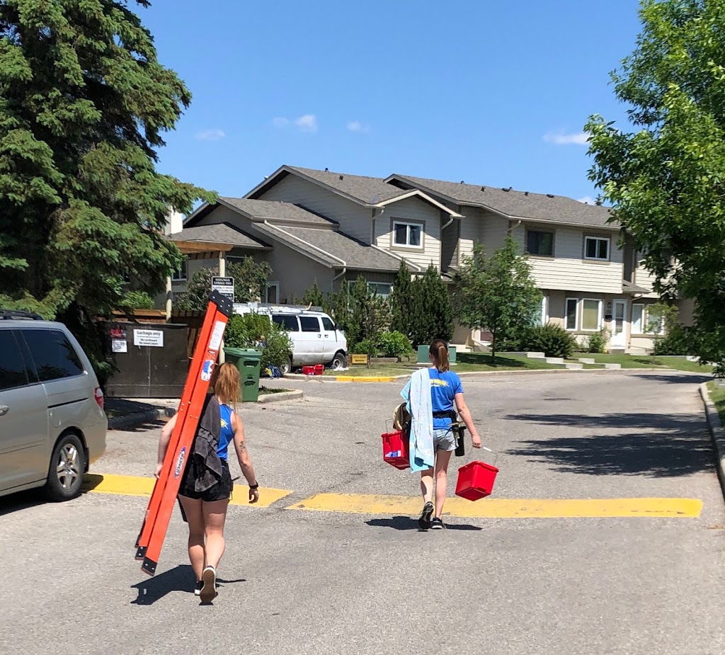 We Wash Windows | 52 Wentworth Crescent, Okotoks, AB T1S 1E6, Canada | Phone: (403) 938-4626