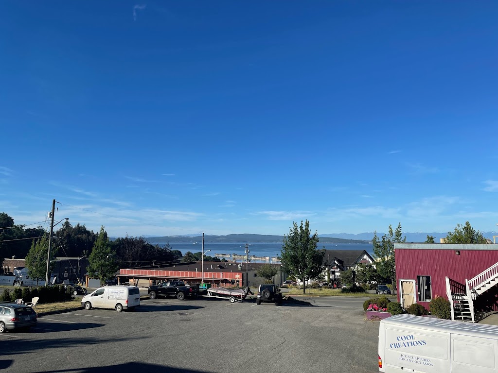 Island View Lodge | 6255 Marine Ave, Powell River, BC V8A 4K6, Canada | Phone: (604) 483-3113