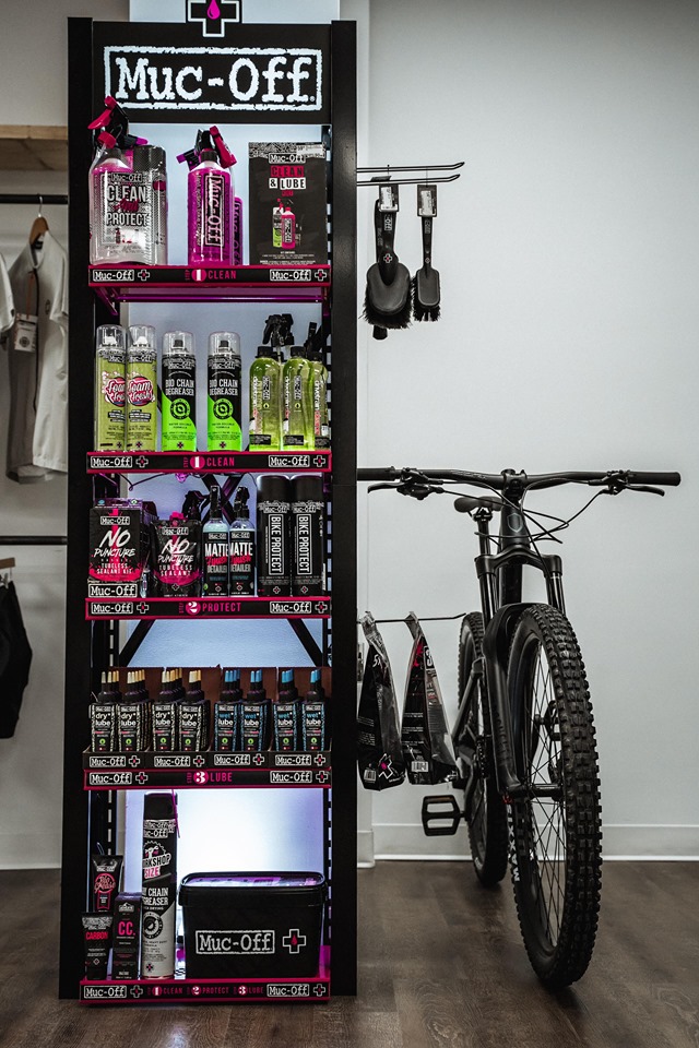 Studio Vélo -Boutique & Café Cycliste | 432 Rue Lindsay, Drummondville, QC J2B 1G6, Canada | Phone: (819) 850-5657