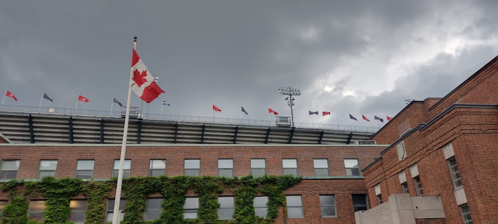 Percival Molson Memorial Stadium | 475 Av. des Pins, Montréal, QC H2W 1S4, Canada | Phone: (514) 398-7000