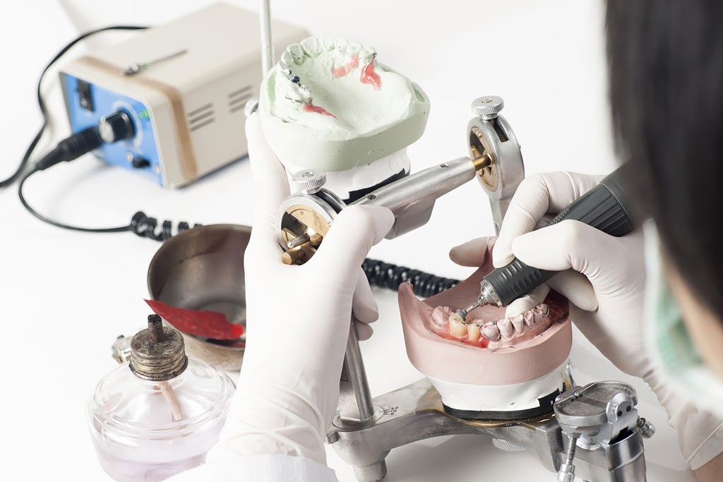 VoyDent Dental Laboratory | 1261 A St Clair Ave W, Toronto, ON M6E 1B8, Canada | Phone: (647) 717-3133