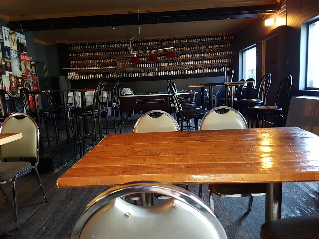 La Taverne | 365 Rue Tessier E, Saint-Casimir, QC G0A 3L0, Canada | Phone: (418) 339-2422