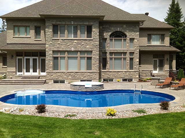 Jonathan Robert Landscape + Design | 2227 Descartes St, Orléans, ON K4A 4E4, Canada | Phone: (613) 410-8157