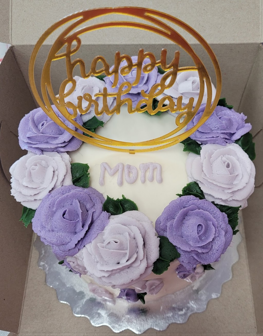 Mandis Cakes and Creations | 224 Glenridge Ave, St. Catharines, ON L2T 3J9, Canada | Phone: (905) 519-9669