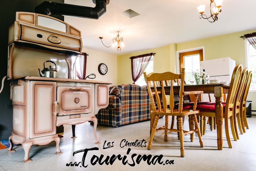 Les chalets Tourisma - Maison Familiale | 1105 Rang Saint-Paul, Saint-Léonard-de-Portneuf, QC G0A 4A0, Canada | Phone: (418) 399-9545