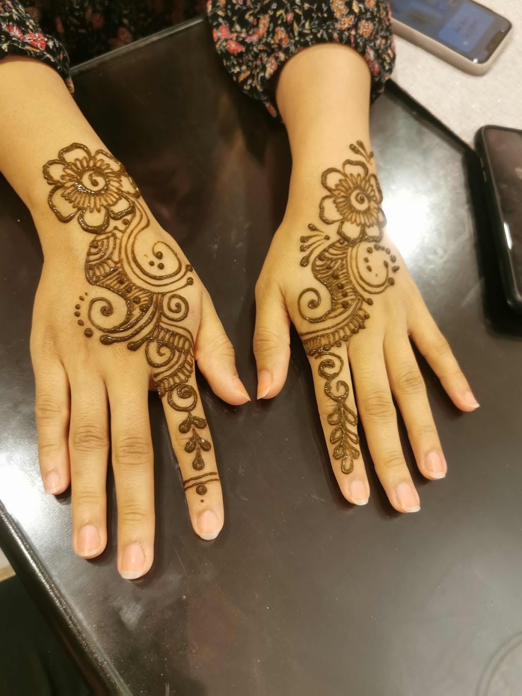 Henna By Nusrat | 8 Easts Corners Blvd, Kleinburg, ON L4H 4J1, Canada | Phone: (647) 997-6786