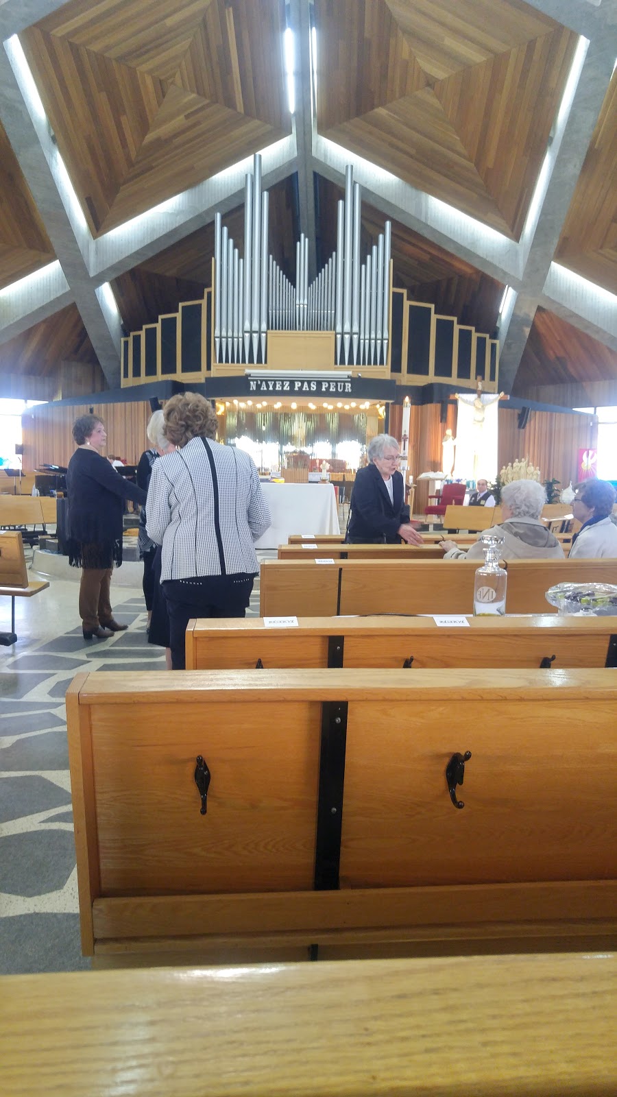 Notre-Dame Presbytery | 475 Bd Saint-Joseph, Roberval, QC G8H 2K5, Canada | Phone: (418) 275-0215