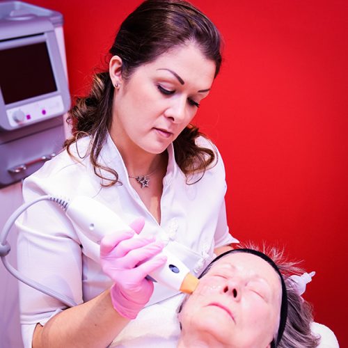 Clinique Med Esthétique | Médico-Esthétique Blainville | 20 Boulevard des Châteaux #105, Blainville, QC J7B 0A3, Canada | Phone: (450) 437-1127