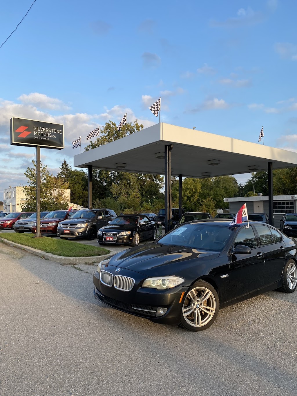 Silverstone Motors | 2365 Dundas St, London, ON N5V 1R4, Canada | Phone: (519) 851-0867