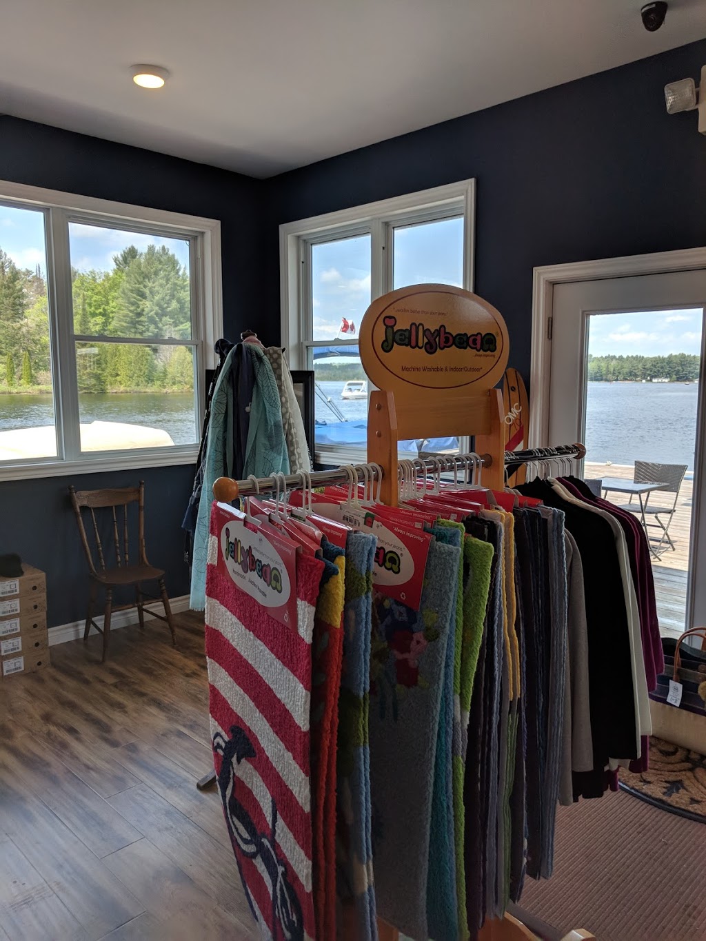 Heidis Boathouse | Baysville, ON P0B 1A0, Canada | Phone: (705) 767-3323