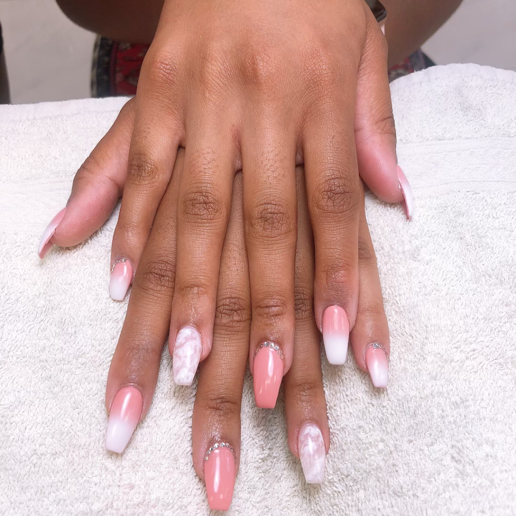 Ongle Gold Nails | 3820 Boul Henri-Bourassa E, Montréal, QC H1H 1K4, Canada | Phone: (514) 329-3666