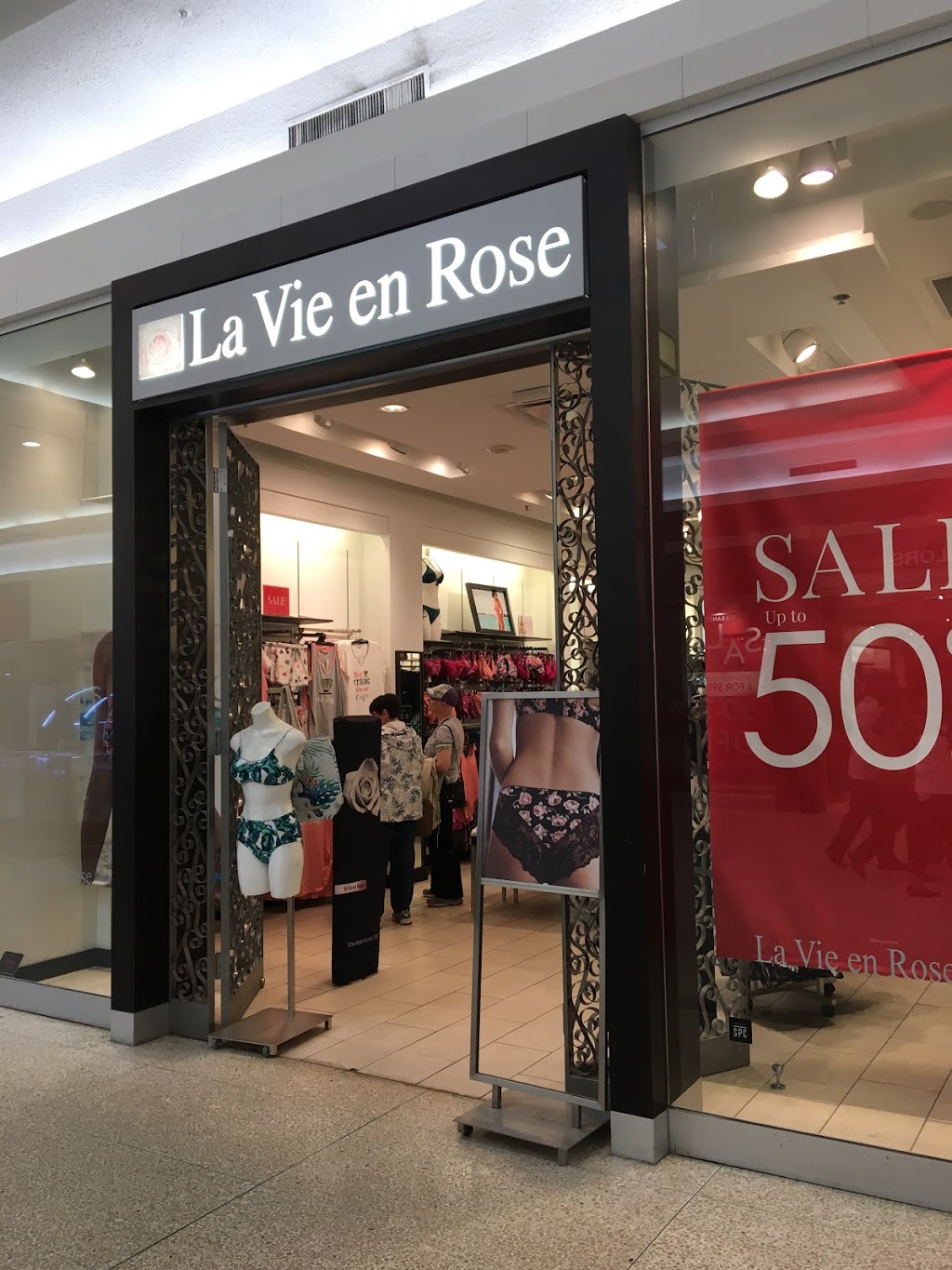La Vie en Rose | 1555 Regent Avenue West #T23A, Winnipeg, MB R2C 4J2, Canada | Phone: (204) 663-0304