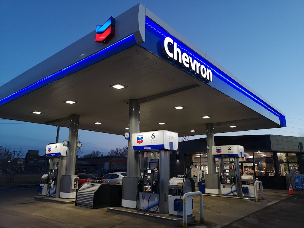 Chevron | 3006 Calgary Trail NW, Edmonton, AB T6J 6V4, Canada | Phone: (780) 461-4338