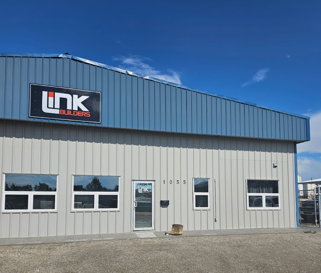 Link Builders | 1055 Elk Ave, Pincher Creek, AB T0K 1W0, Canada | Phone: (403) 627-5504