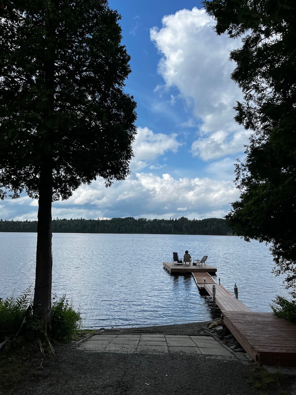 Chalet Mailloux & Lapointe | Chemin du Lac St François, Saint-Hubert-de-Rivière-du-Loup, QC G0L 3L0, Canada | Phone: (418) 868-4959