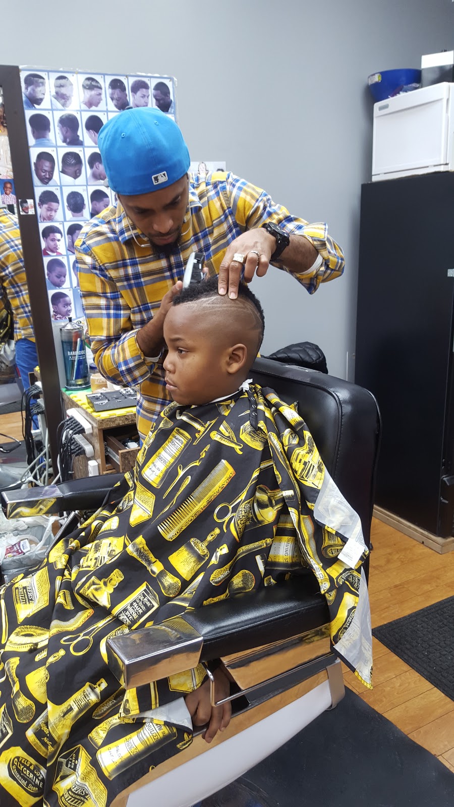 New Era Barber & Beauty Salon | 42 Dean St, Brampton, ON L6W 1M6, Canada | Phone: (905) 453-5059