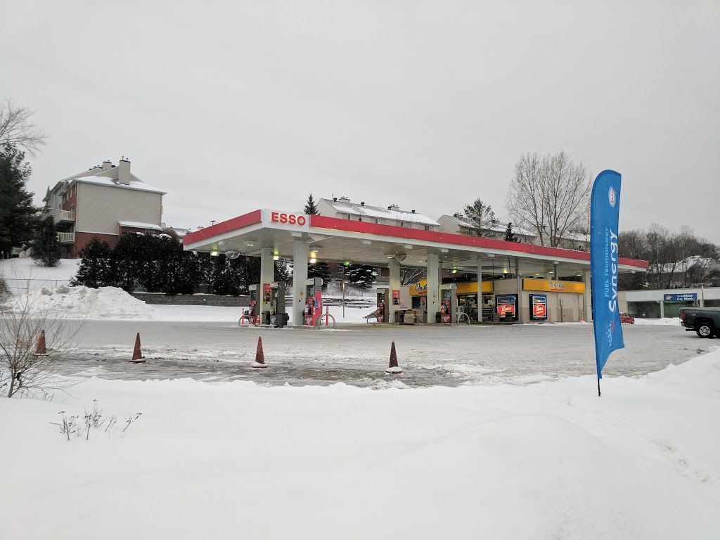 Esso | 1980 St Joseph Blvd, Orléans, ON K1C 1E4, Canada | Phone: (613) 837-5809