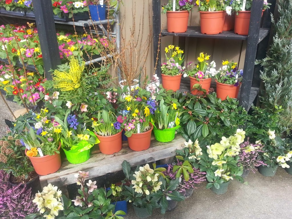 Quality Garden & Pet | 325 Pratt Rd, Gibsons, BC V0N 1V4, Canada | Phone: (604) 886-7527