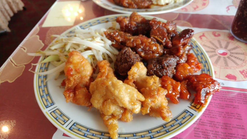 Lucky Chinese Buffet | 38 Oxford St, Tillsonburg, ON N4G 2G1, Canada | Phone: (519) 688-6288