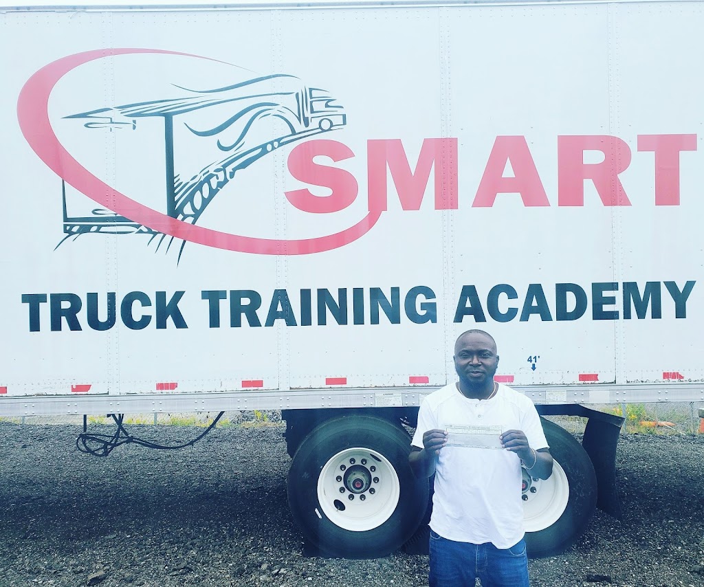 Smart Truck Training Academy Ltd | 13838 Woodbine Ave, Whitchurch-Stouffville, ON L4A 2G3, Canada | Phone: (647) 456-4040