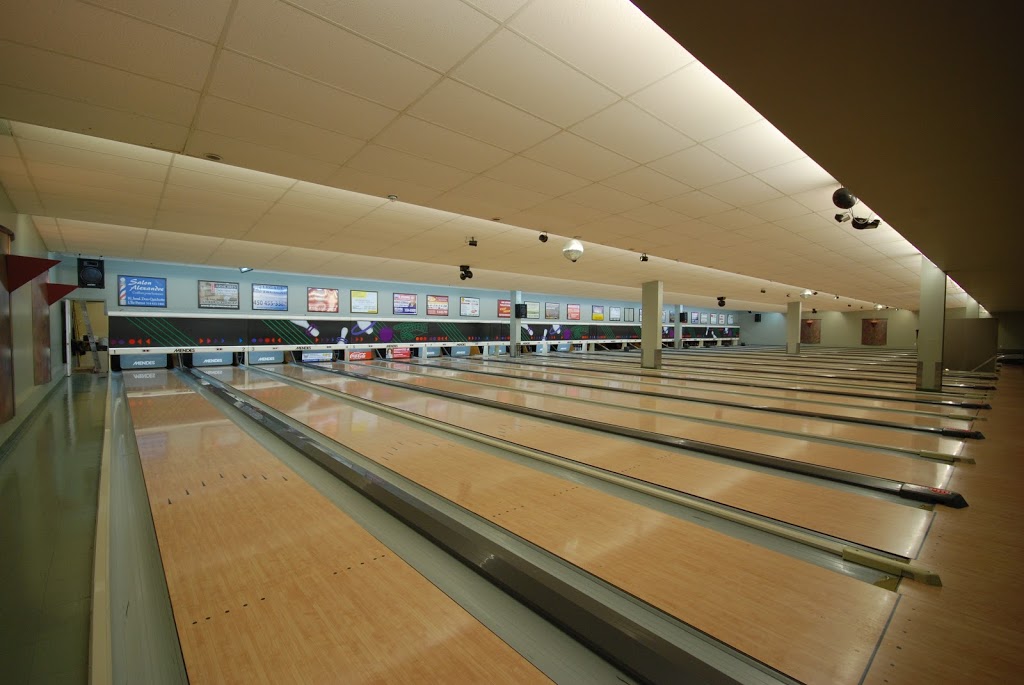 Bowling Salon Pincourt | 111 Boulevard de lÎle, Pincourt, QC J7V 9B3, Canada | Phone: (514) 425-2228