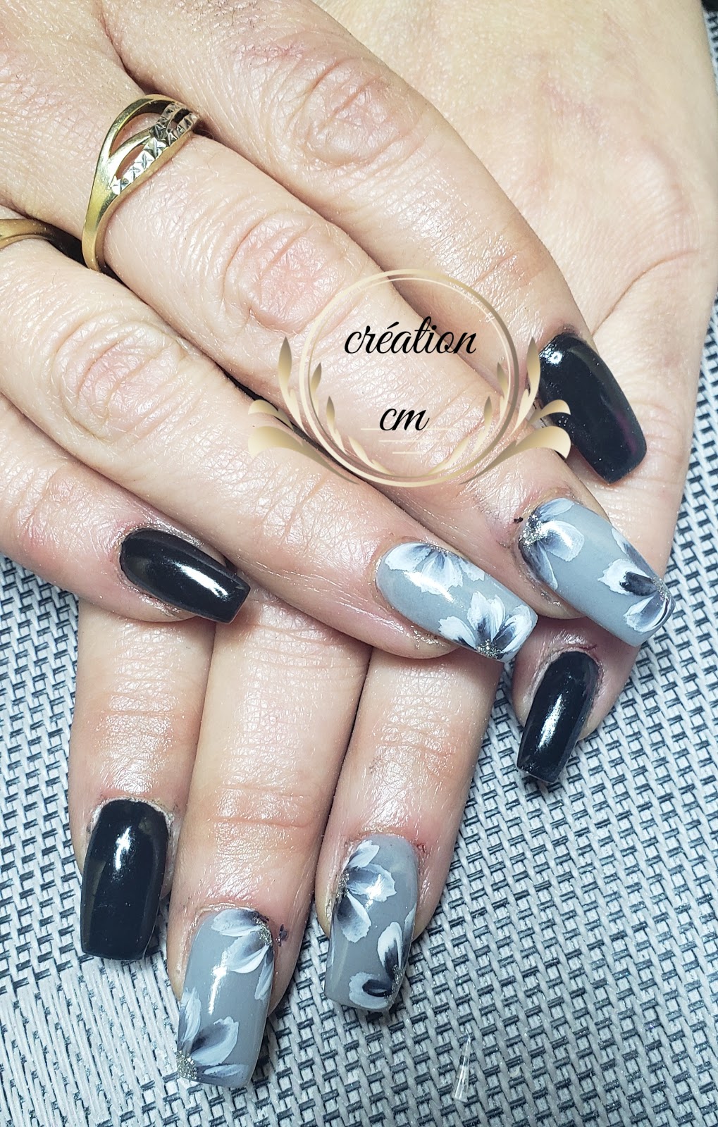 Création cm coiffure ongles et cils | 27 Rue LAnnonciation N, Rivière-Rouge, QC J0T 1T0, Canada | Phone: (819) 275-3831