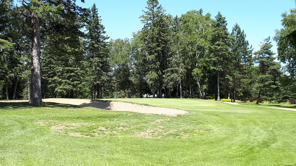 Club Golf Montmorency | 2700 Avenue du Sault, Québec, QC G1C 2L2, Canada | Phone: (418) 661-8713