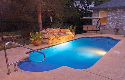 Piscine EZE Pools | 29 Chem. du Vieux-Pont, Wakefield, QC J0X 3G0, Canada | Phone: (888) 244-3911