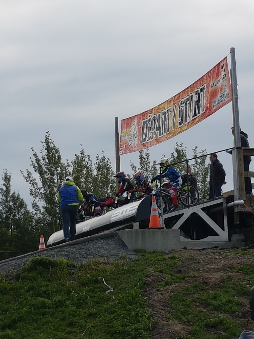 Piste de BMX Drummondville | 2019 Boulevard Foucault #2007, Saint-Charles-de-Drummond, QC J2C 0C3, Canada | Phone: (819) 478-1486