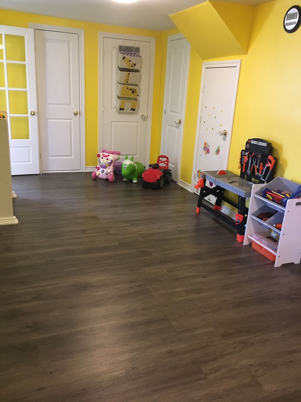 Nursery Les Génies De Chomedey | 631 Rue Carleton, Laval, QC H7W 4R6, Canada | Phone: (514) 835-3665