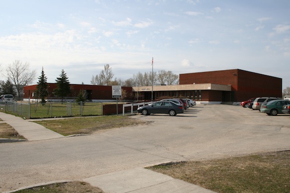 Westgrove School | 50 Westgrove Way, Winnipeg, MB R3R 1R7, Canada | Phone: (204) 895-8208