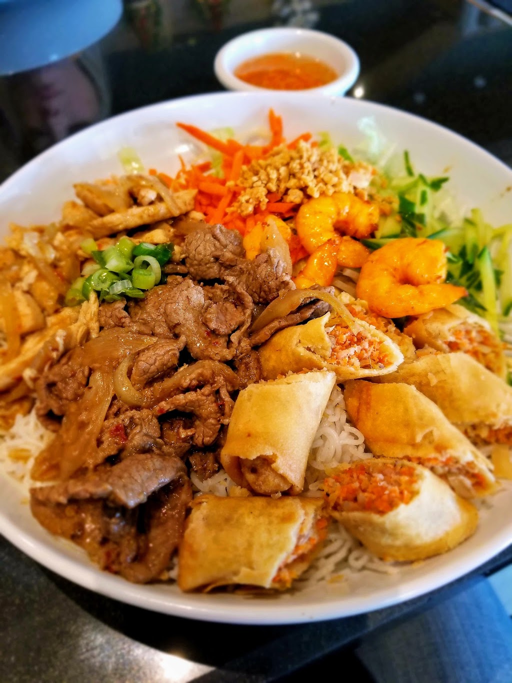 Van Son Vietnamese Chestermere | Westmere, Chestermere, AB T1X 1N2, Canada | Phone: (403) 248-8311