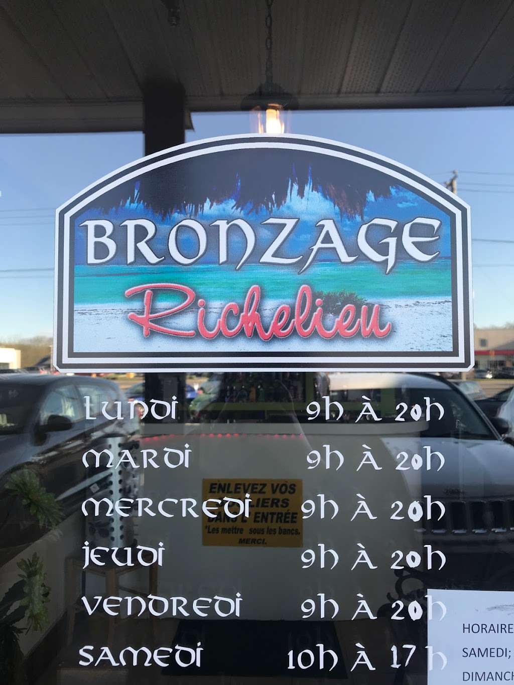 Bronzage Richelieu | 533 Bd Richelieu, Richelieu, QC J3L 4Y3, Canada | Phone: (450) 658-8999