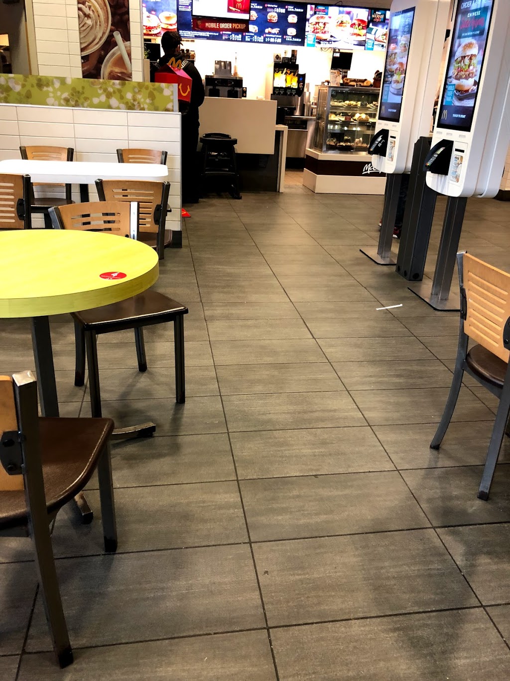 McDonalds | 1268 King St E, Hamilton, ON L8N 1G8, Canada | Phone: (905) 547-6636