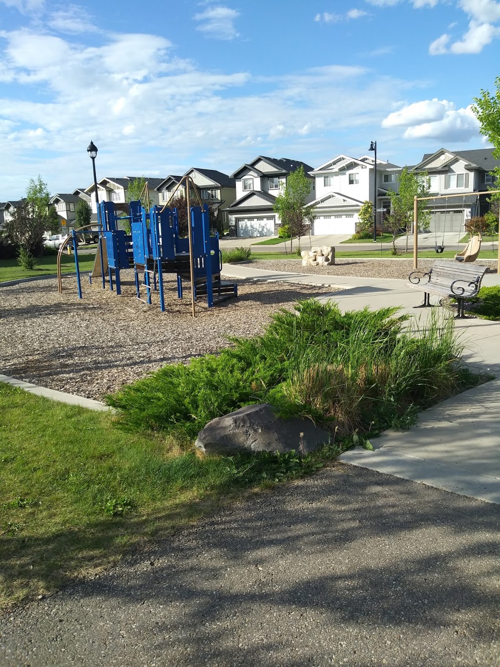 Granville Blue Park | 3440 Goodridge Link NW, Edmonton, AB T5T 4E9, Canada