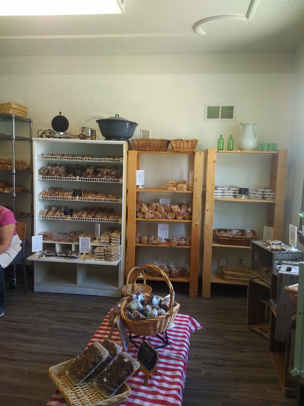 Grans Bake Shop | 100 First St, Lac du Bonnet, MB R0E 1A0, Canada | Phone: (204) 345-2983