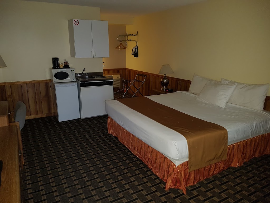 Mastersons Motel | 691 Lennox and Addington County Rd 41, Napanee, ON K7R 3L2, Canada | Phone: (613) 354-9392